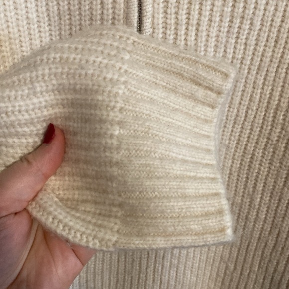 H&M Knit 1/4 Zip Pullover Sweater - Picture 4 of 6